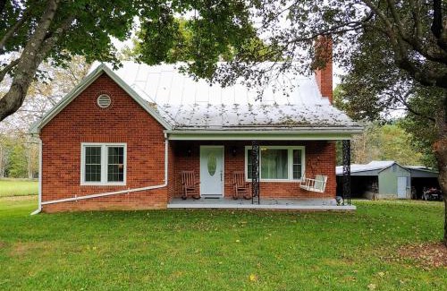 Luray House | B And A Lake Cottage