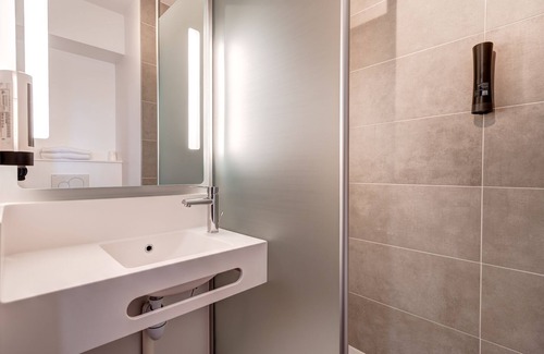Le Port-Marly Hotel | B&B HOTEL Le Port- Marly St-Germain en Laye