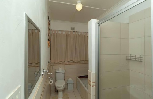 St. Lucia Bed & Breakfast | B&B room in St Lucia Safari Lodge #24