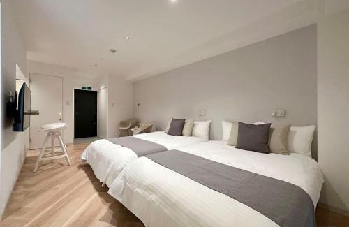 Hiroshima City Centre Apartment | b hotel Rijodori - City-Center Studio in Hiroshima with Breakfast