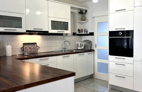 Ilidza House | Modern urban villa in a quiet location - 5 minutes from the nature park