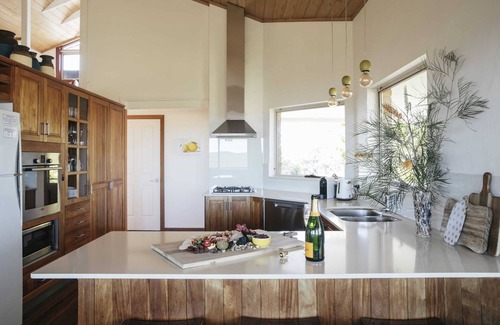 Angourie House | Baan Sabai - Oceanstays