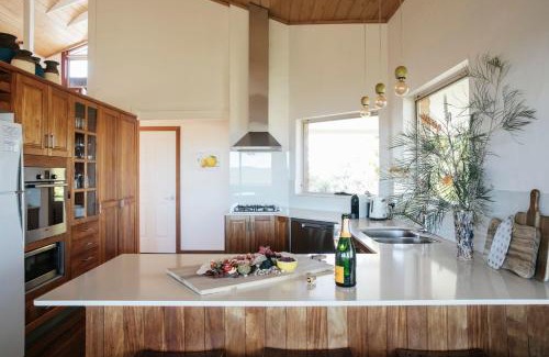 Angourie House | Baan Sabai - oceanstays