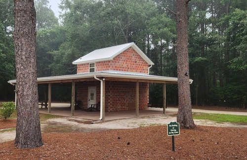 Benson House | Baccer Barn-On the farm with Broadslab Distillery and The Barn at Broadslab