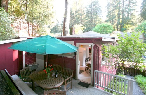Guerneville House | Back in the Day! Redwoods! Walk to River!! BBQ Grill! Fast WiFi!! Dog Friendly!
