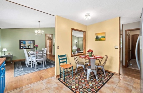 Madison House | Backyard and Near Space Center - Jolly Green Giant