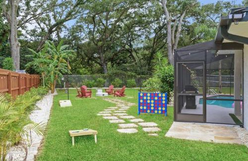 Palm Harbor House | Backyard Games, Fire Pit, Heated Pool, Near Beach
