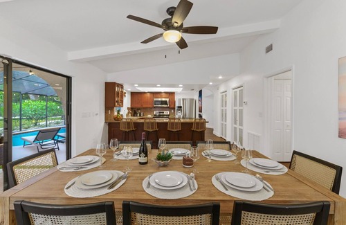 Palm Harbor House | Backyard Games, Fire Pit, Heated Pool, Near Beach