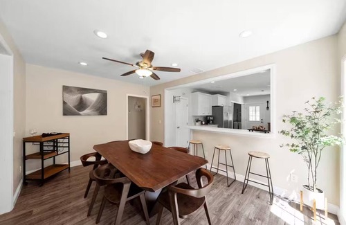 Riverside House | Backyard Oasis in the Woods Streets RCC/DWTN/CBU