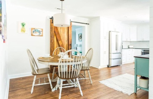 Riverland Terrace House | Backyard oasis w/HOT TUB, near downtown, beach & boat landing