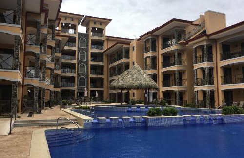 Barrio Los Villalobos Apartment | Bahia Encantada beach front proyect, Jaco Paradise