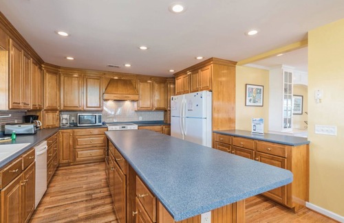 Beaufort House | Bahia Mar - Fripp Island - Directly Across from Beach Access