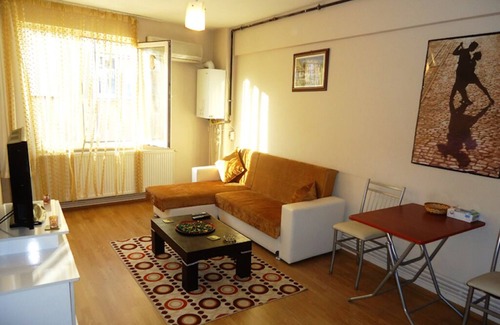 Bakırkoy Apartment | Bakırköy Meydana Yakın 1+1 Eşyalı Daire