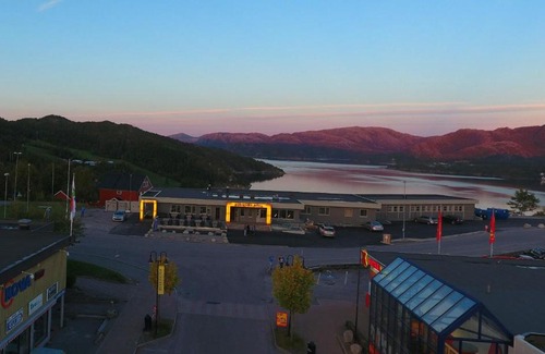 Kolvereid Hotel | Bakkalandet Hotel