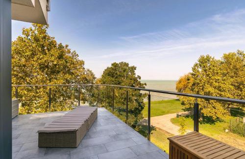 Siofok Apartment | Balaton Bliss Lakeside Apartment
