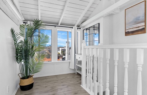 Balboa Peninsula House | Balboa Duplex Steps to Beach with Spa