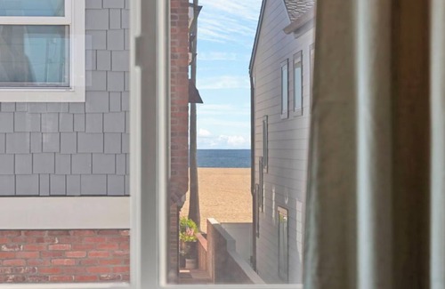 Balboa Peninsula House | Balboa Duplex Steps to Beach with Spa