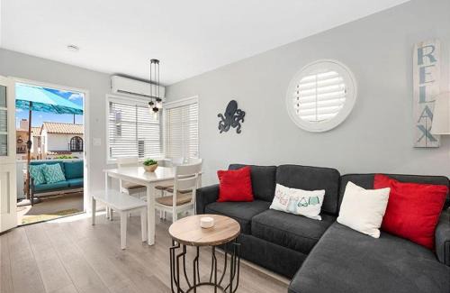 Balboa Island House | Balboa Paradise - Renovated Coastal Haven