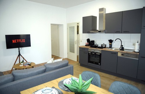 Chemnitz Apartment | Balcony in the center, Netflix & free coffee/tea