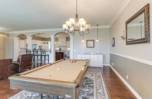 Bel Aire Cottage | Balcony & Patio: Spacious Home in Bel Aire!