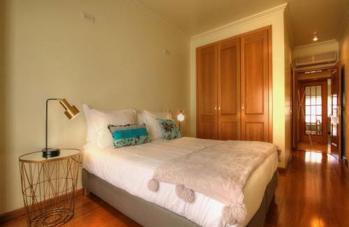 Sao Sebastiao Apartment | Balcony with view, private garage, an elevator
