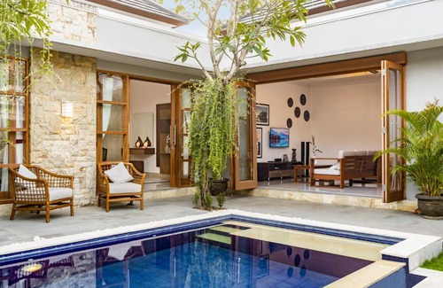 Central Seminyak Villa | Bali Voyage