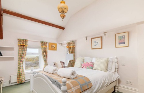 Kirkmichael Cottage | Ballarhennie House - a holiday cottage that sleeps 6 guests in 3 bedrooms