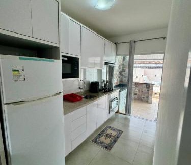 Matinhos House | Balneário Céu Azul, com piscina - Matinhos