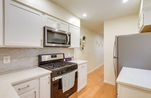 Downtown Baltimore House | Baltimore Townhome Near Oriole Park w/A/C!