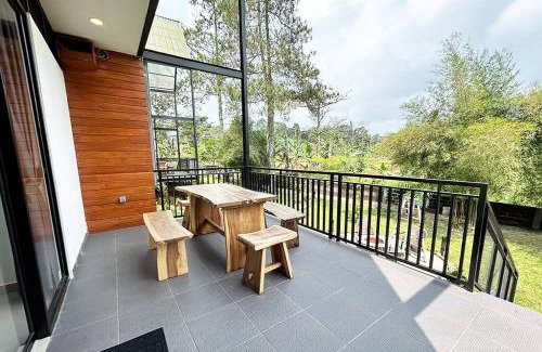 Cisarua Villa | Bango Cabins Loft-2 Rooms