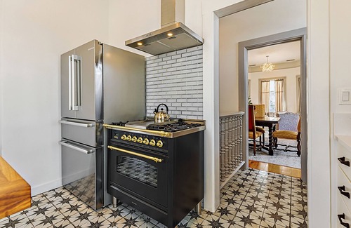 Ashland House | Barclay Klum House by WanderLodges