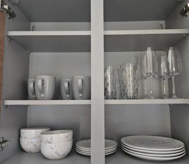 Balderton Apartment | Bargh Apartment - 2 bed 2 bath, modern comfort