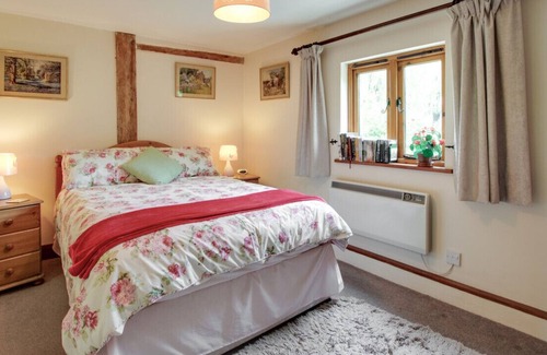 St Mary's Bay House | Barn End - Two Bedroom House, Sleeps 4