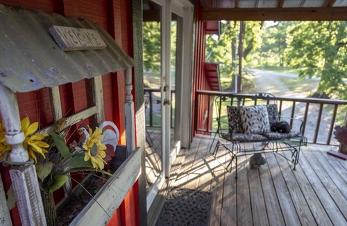 Breaux Bridge House | Barn Loft Suite with Jacuzzi Bath on Private Pond at Country Charm B&B