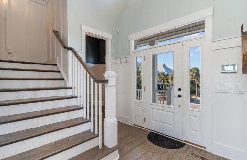 Inlet Harbour House | Barnacle Bill's