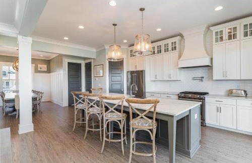 Inlet Harbour House | Barnacle Bill's