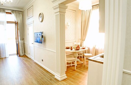 Svitlogirske Apartment | Barokko Terrassa in the Center of Poltava, Alex Apartments