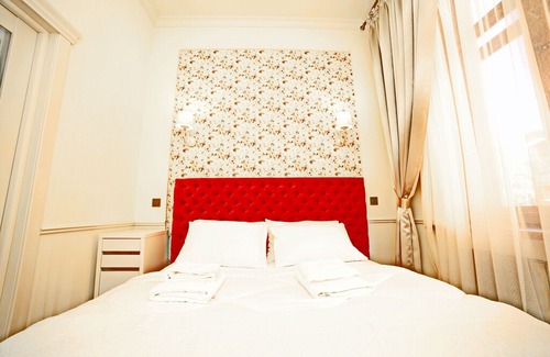 Svitlogirske Apartment | Barokko Terrassa in the Center of Poltava, Alex Apartments