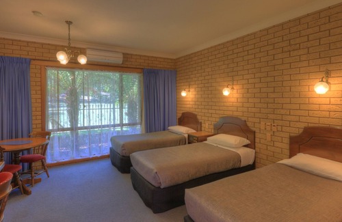 Bright Hotel | Barrass's John Bright Motor Inn
