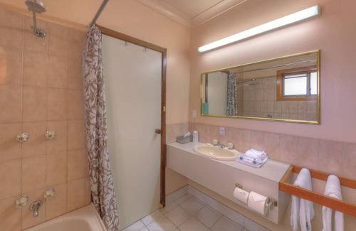 Bright Hotel | Barrass's John Bright Motor Inn