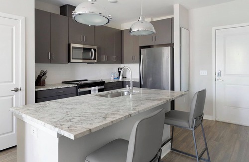 Huntsville Apartment | Barsala l Chic 1BD Retreat w/Pool & Fitness in Huntsville