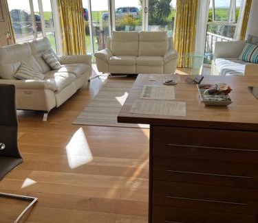 New Forest District House | Barton on Sea self contained, stunning sea views