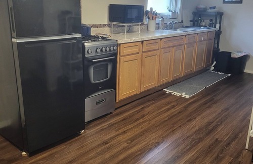 South Kansas City House | Basement apartment with full kitchen and sleeps 4 & only 8 miles from KC Stadium