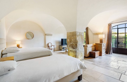 La Roque-sur-Pernes Other | Bastide 350m² renovated, magnificent view of Provencal village