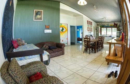 Batchelor Hotel | Batchelor Butterfly Farm