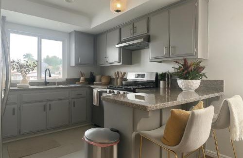 Lawndale House | Bay Breeze Hideaway