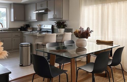 Lawndale House | Bay Breeze Hideaway