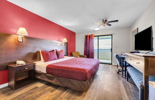 Seaside Hotel | Bay Breeze Inn