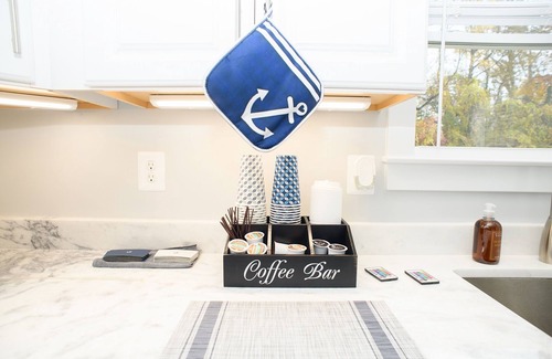 Hillsmere Shores House | Bay Ridge house by Quiet Waters Park, Thomas Point Park