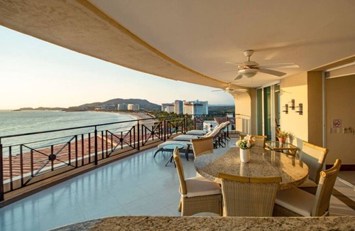 Ixtapa Apartment | Bay View Grand Residencial- Luxury 11th floor
